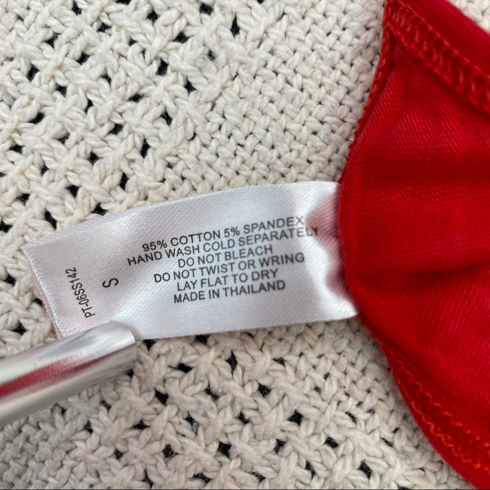 Red Playboy thong - Picture 7 of 9